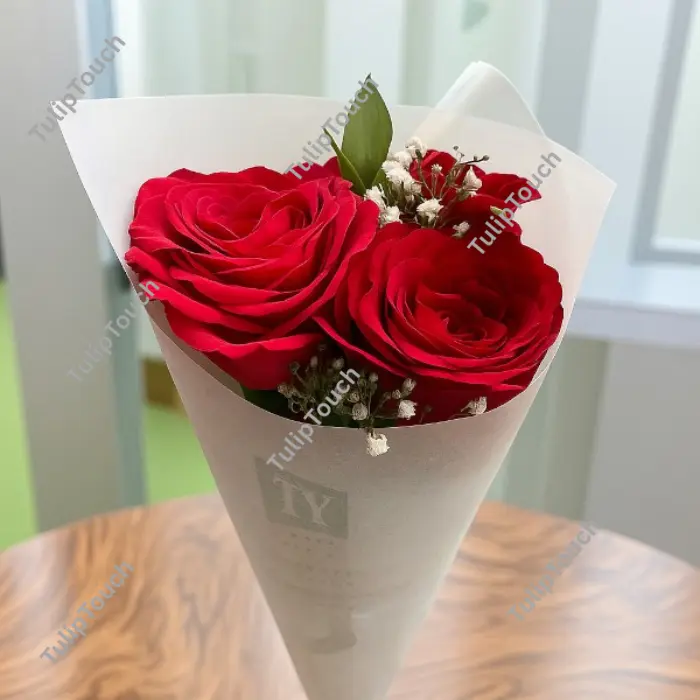 3 Red Rose Bouquet